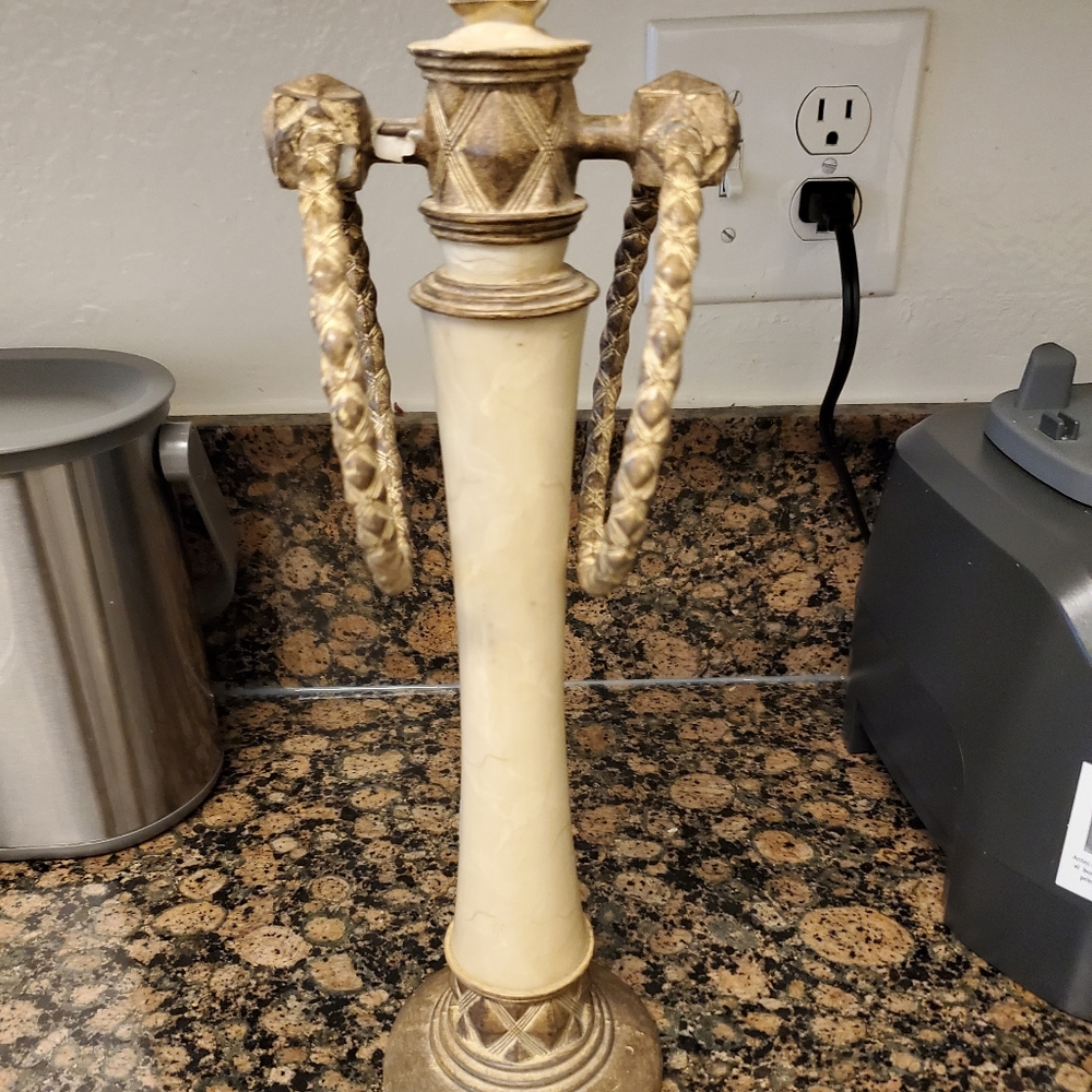 India Ink Brunswick Towel Holder Tree